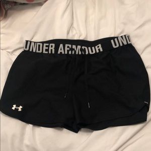 Under Armour Women’s running shorts-large